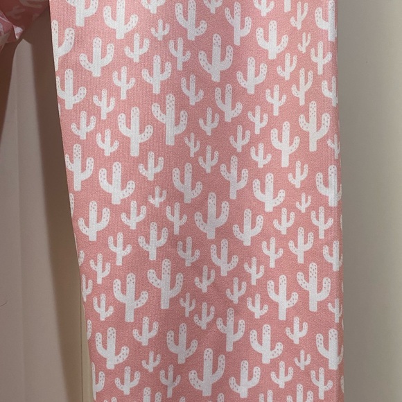 Dirty Blondes Pink Cactus Leggings - Picture 4 of 7